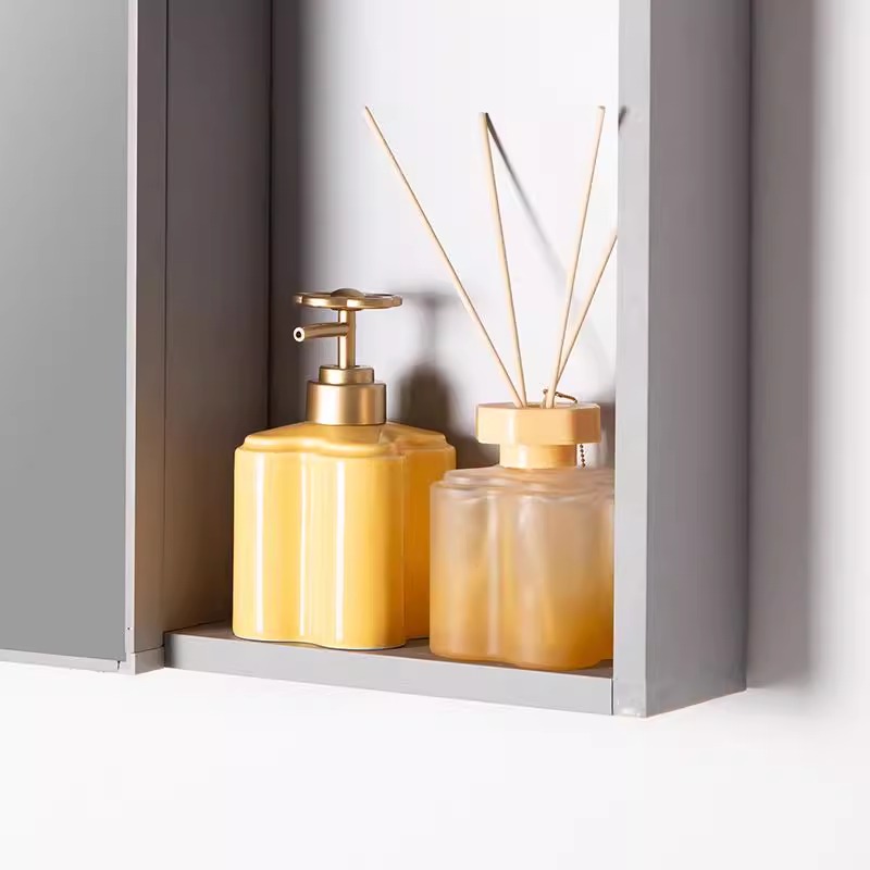 Botol Lotion Keramik Bunga Ora - Zara Home Bathroom ulasan dan harga