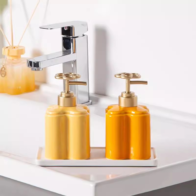 Botol Lotion Keramik Bunga Ora - Zara Home Bathroom ulasan dan harga